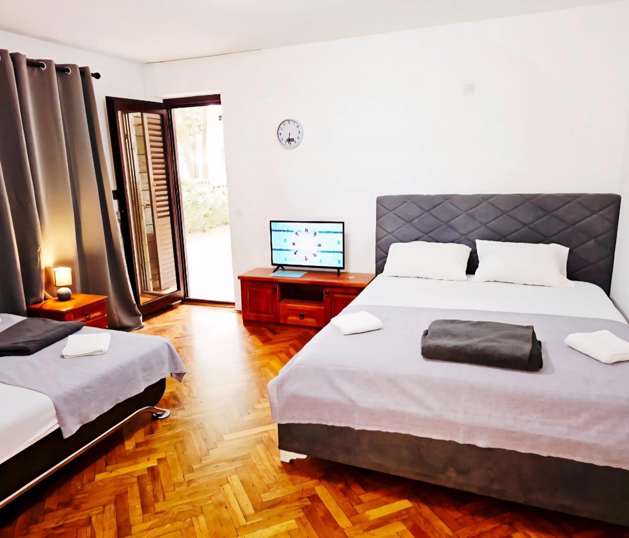 Bravo Plus Budva Exteriér fotografie
